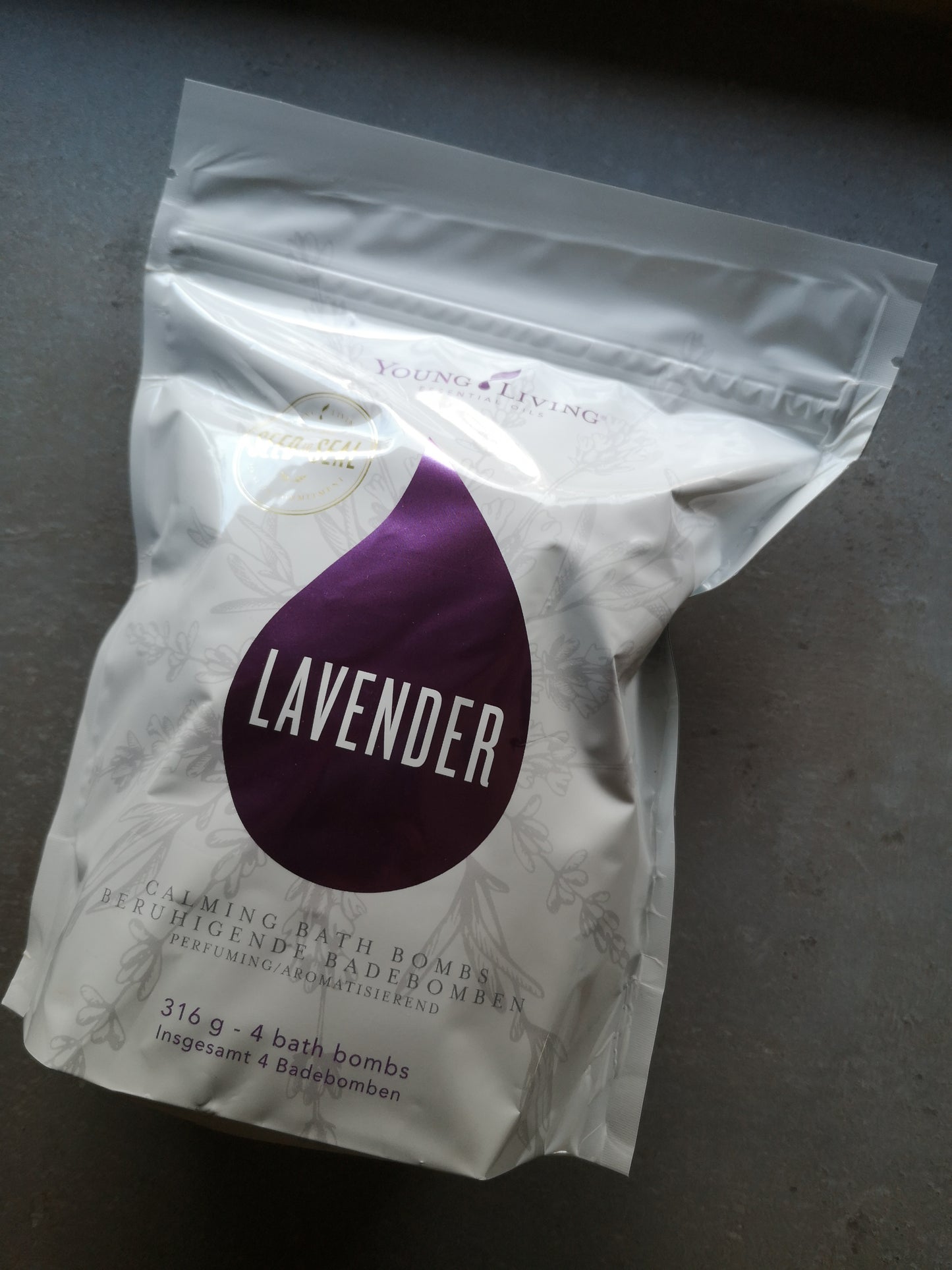 Lavender bath bombs - Lavendel Badekugeln - 4 Stück = 316g - Young Living